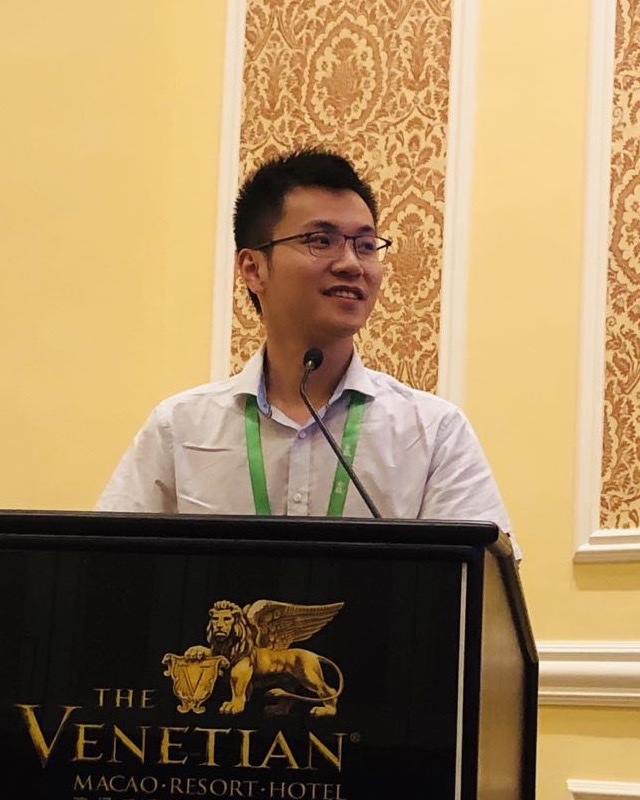 Xingbo Du giving a talk